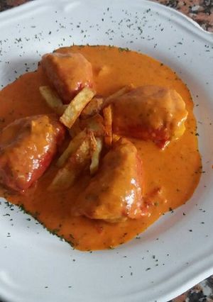 A picture of Piquillo Peppers Stuffed with Ground Meat.