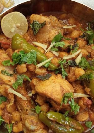 A picture of Lahori Murgh Cholay.