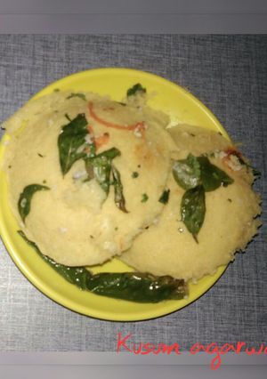 खमन ढोकला (Khaman Dhokla recipe in Hindi) रेसिपी मुख्य फोटो