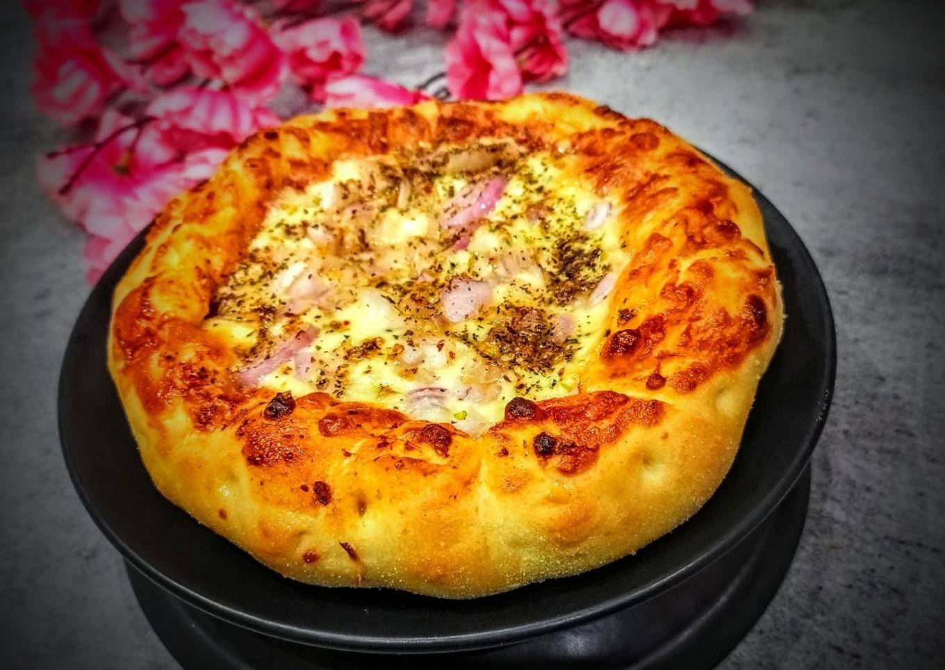 Cheese Brust onion Pizza