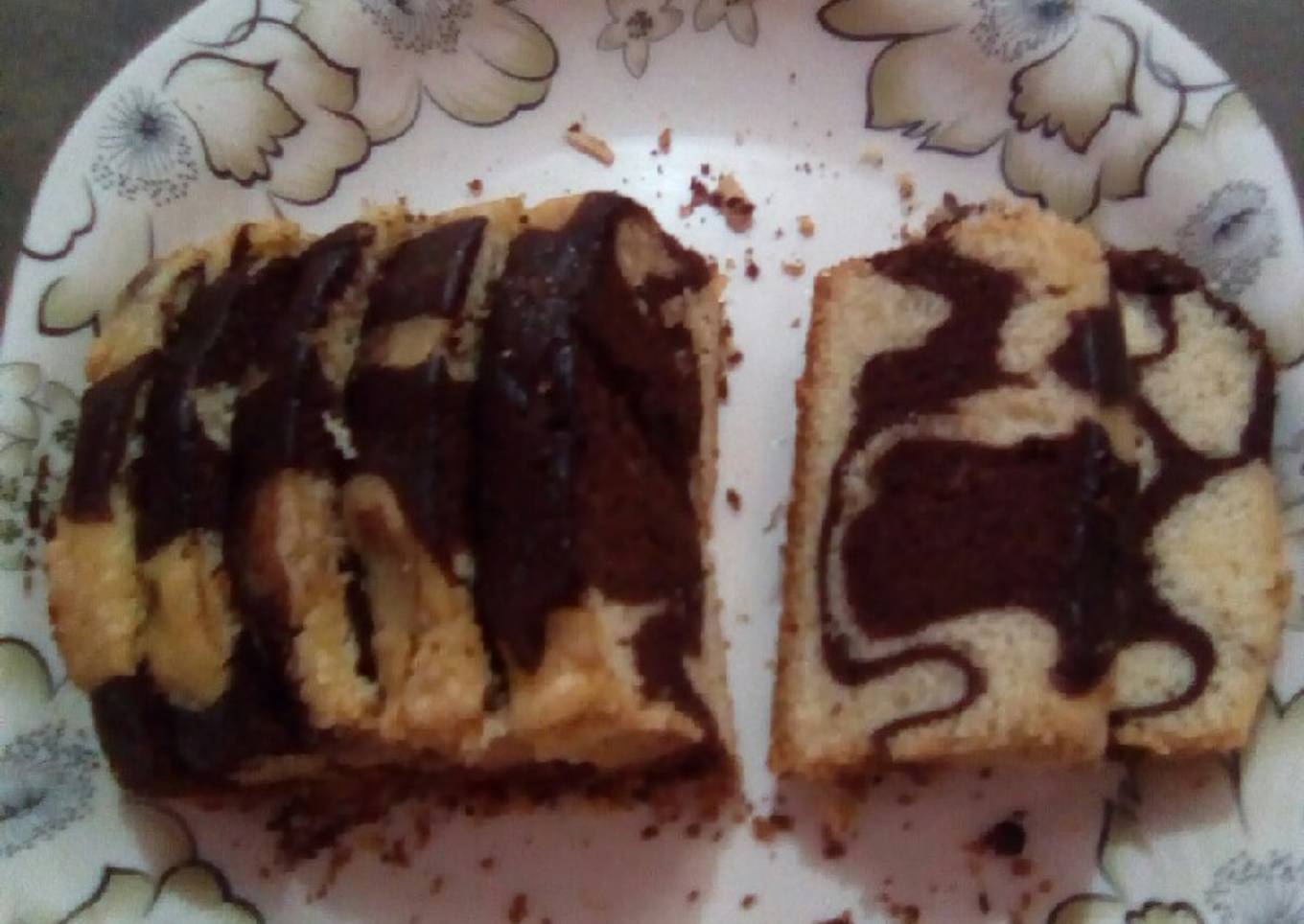 Chocolate marble cake