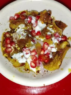 करारी आलू चाट (karari aloo chaat recipe in Hindi) रेसिपी मुख्य फोटो