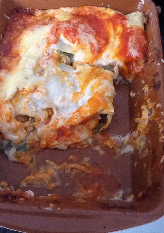 Una foto de Macarrones grandes rellenos de carne picada o falsos canelones