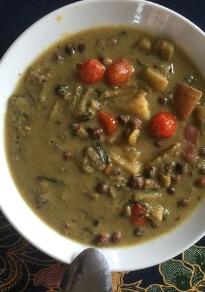 A picture of Puntarelle, Black Chickpeas and Avocado Soup.