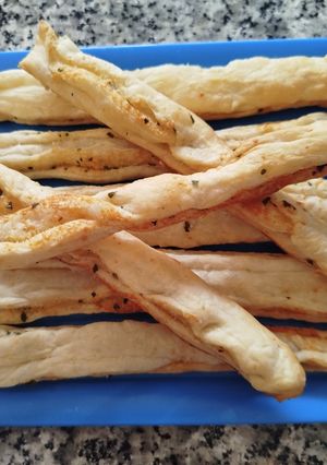 Foto principal de Palitos de hojaldre y parmesano que vuelan de lo ricos que están