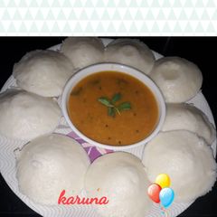 A picture of Idli sambar.