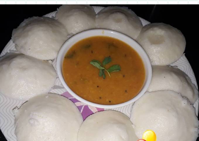 Idli sambar