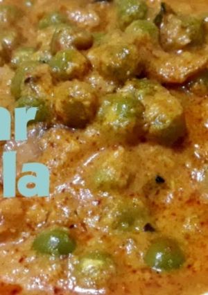A picture of Dhaba style matar masala.