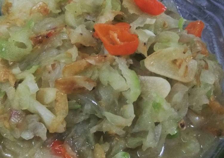 Cara Membuat Oseng Labu Siam dan udang rebon Anti Gagal