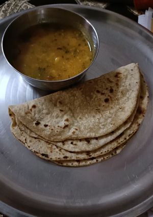 आलू टमाटर की सब्जी(aloo tamater ki sabzi recipe in hindi) रेसिपी मुख्य फोटो