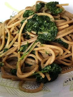 Foto di Spaghetti integrali con spinaci e formaggino