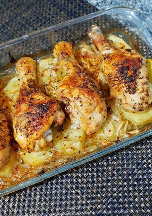 Una foto de Patas de pollo al horno