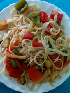 Una foto de Pasta con verduras