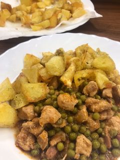 Brassói csirkemellből borsóval recept fotója