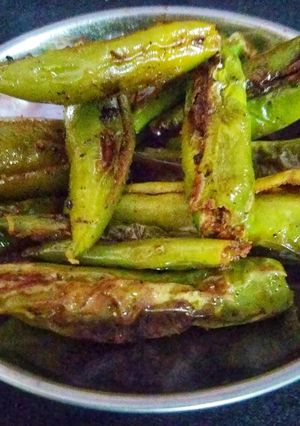 A picture of Stuffed chilles.
