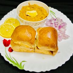 A picture of Pav bhaji.