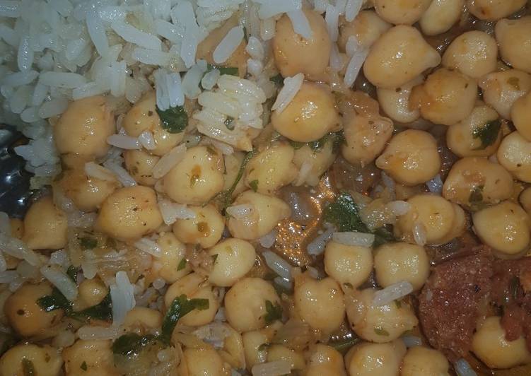 Garbanzos con chorizo picante