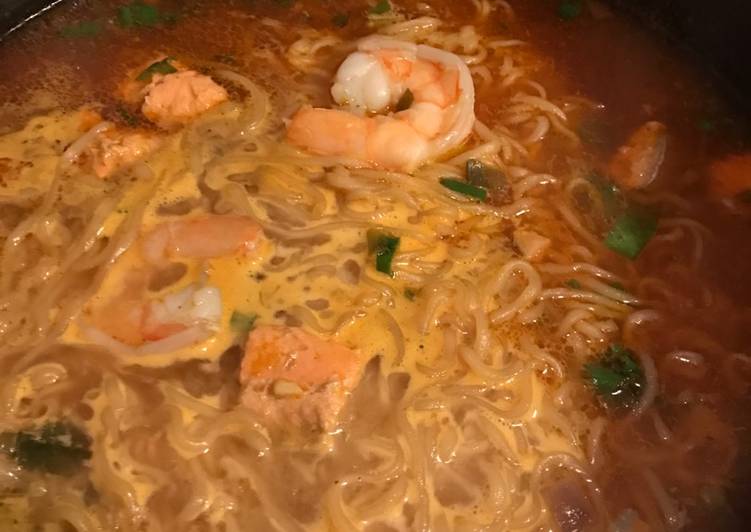 Salmon and shrimp soup