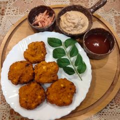 A picture of Kerala special tea time snack - Parippu Vada.