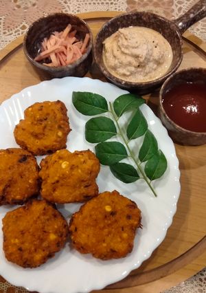 A picture of Kerala special tea time snack - Parippu Vada.