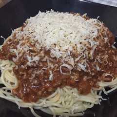 Spaghetti Bolognese রেসিপির প্রধান ছবি