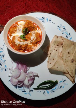 A picture of Chicken Tikka Masala.