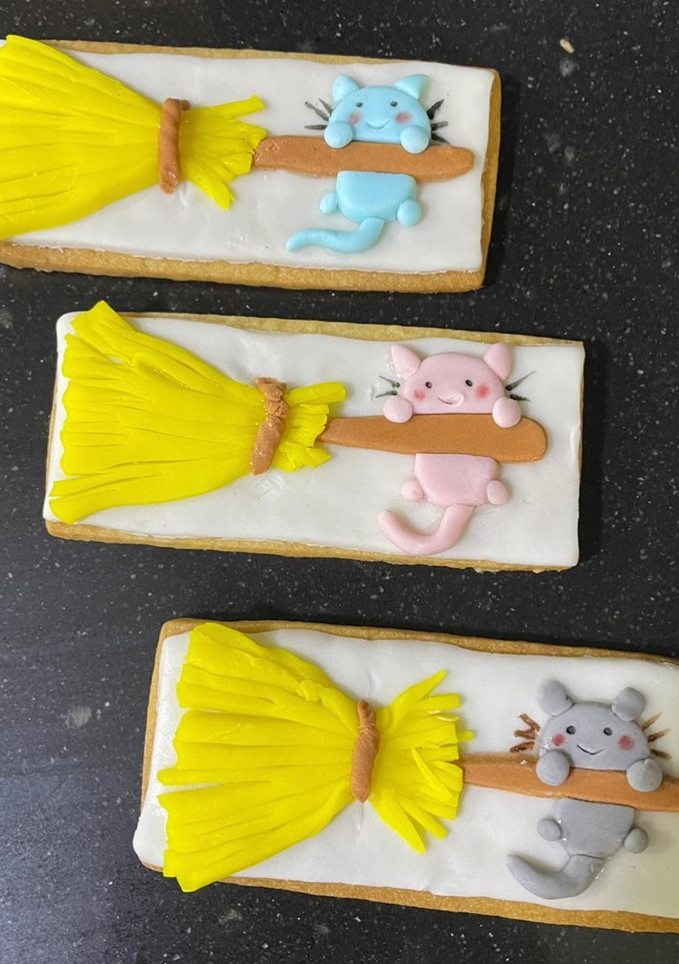 Una foto de Galletitas de mantequilla y fondant de Halloween 🎃