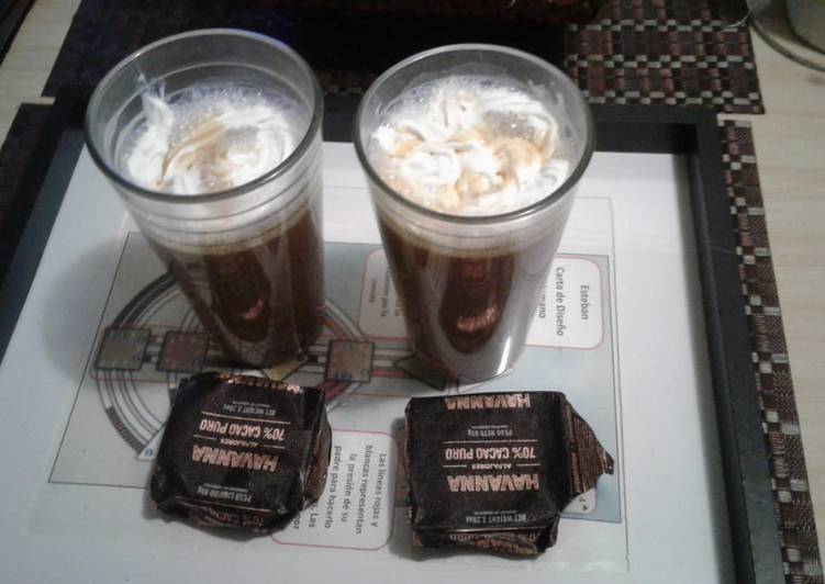 Frappucino casero con café y crema!