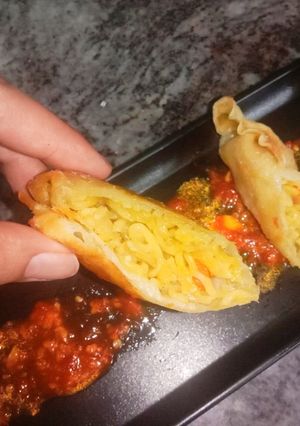 मैगी रोल (maggi roll recipe in Hindi) रेसिपी मुख्य फोटो