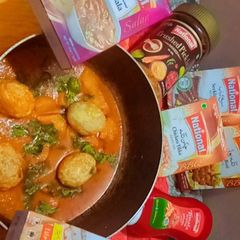 A picture of Anday Aloo ka salan.