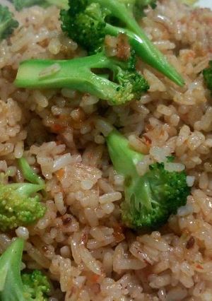 Foto resep Nasi goreng belacan brokoli