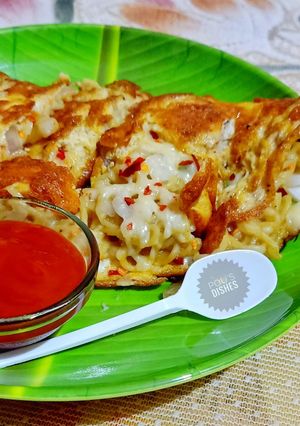 ম্যাগি চীজ অমলেট (maggi cheese omelette recipe in Bengali) রেসিপির প্রধান ছবি