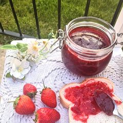 A picture of Strawberry Jam.