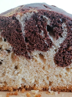 Una foto de 170. Bizcocho de vainilla y chocolate marmolado / Panificadora