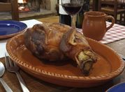 Una foto de lechon al horno de españa