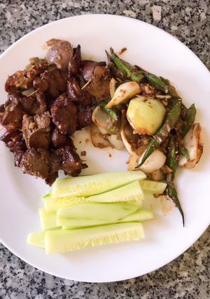 Hình của món Lòng gà nướng xả ớt.