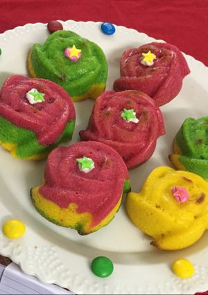 A picture of Tricolour Rose Cake.