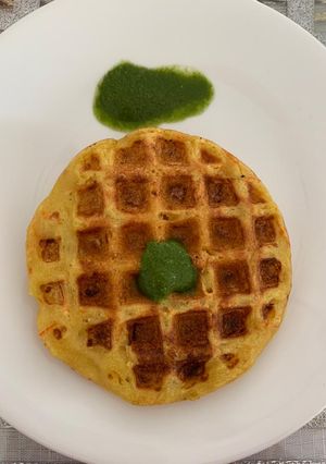 સુજી વોફલ્સ (Sooji Waffle Recipe In Gujarati) રેસીપી મુખ્ય ફોટો