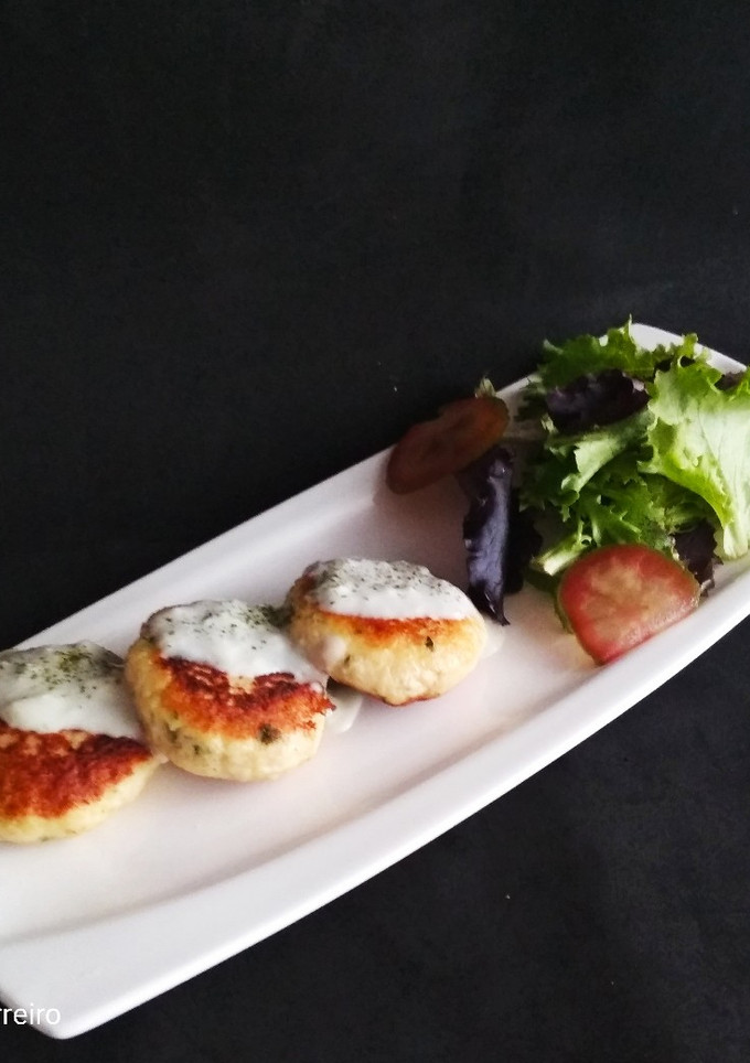 Una foto de Mini hamburguesas de pollo al roquefort