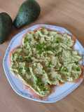 Salmone con Salsa di Avocado