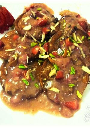 स्ट्रॉबेरी राबड़ी मालपुआ (Strawberry Rabdi Malpua recipe in hindi) रेसिपी मुख्य फोटो