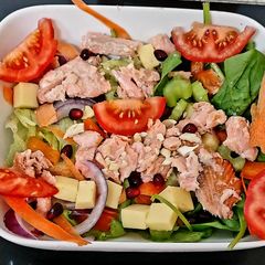 A picture of My Smoked Salmon and smoked Cheese Salad 😍.