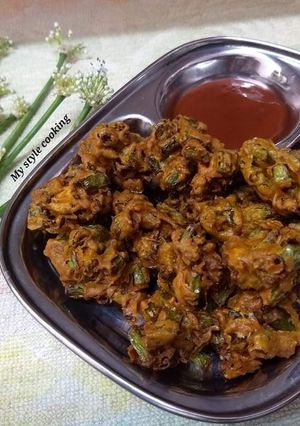 A picture of Spring onion pakoda.
