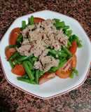 Judías verdes con tomate y atún