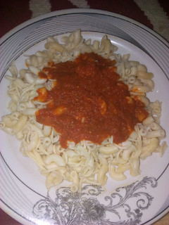 A picture of Macaroni and stew.