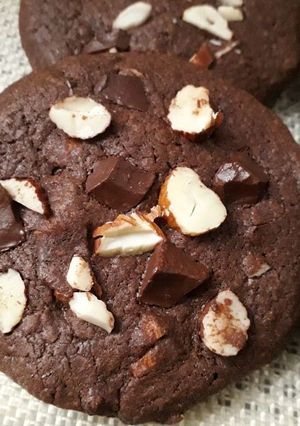 Une photo de Cookie choco amande
