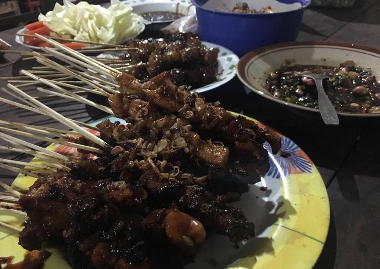 Sate ayam gurih sedikit manis