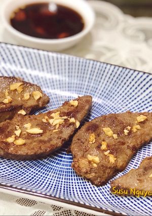 Hình của món Gan heo cháy tỏi.
