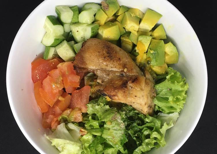 [Giảm cân #D_12] Ức gà + salad bốn mùa (302 calo)