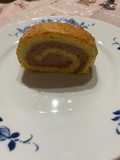 Rotolo al cocco ripieno con crema al cioccolato